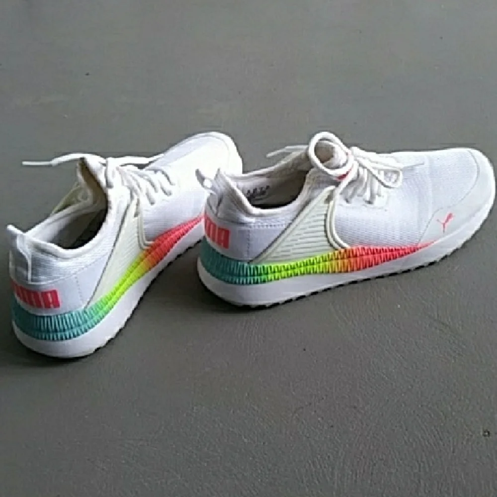 Puma sneakers white
